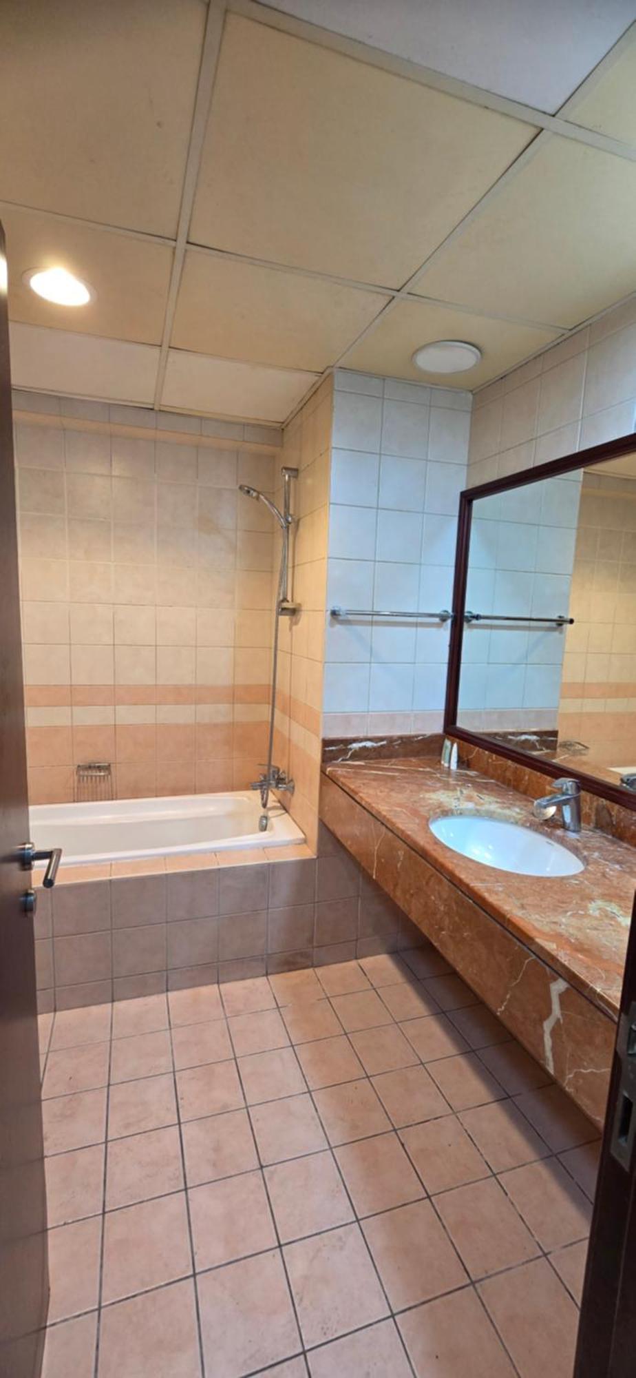 Westin Marina Apartment